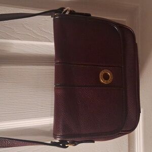 Vintage Aigner Elegant Burgundy Leather Crossbody Bag